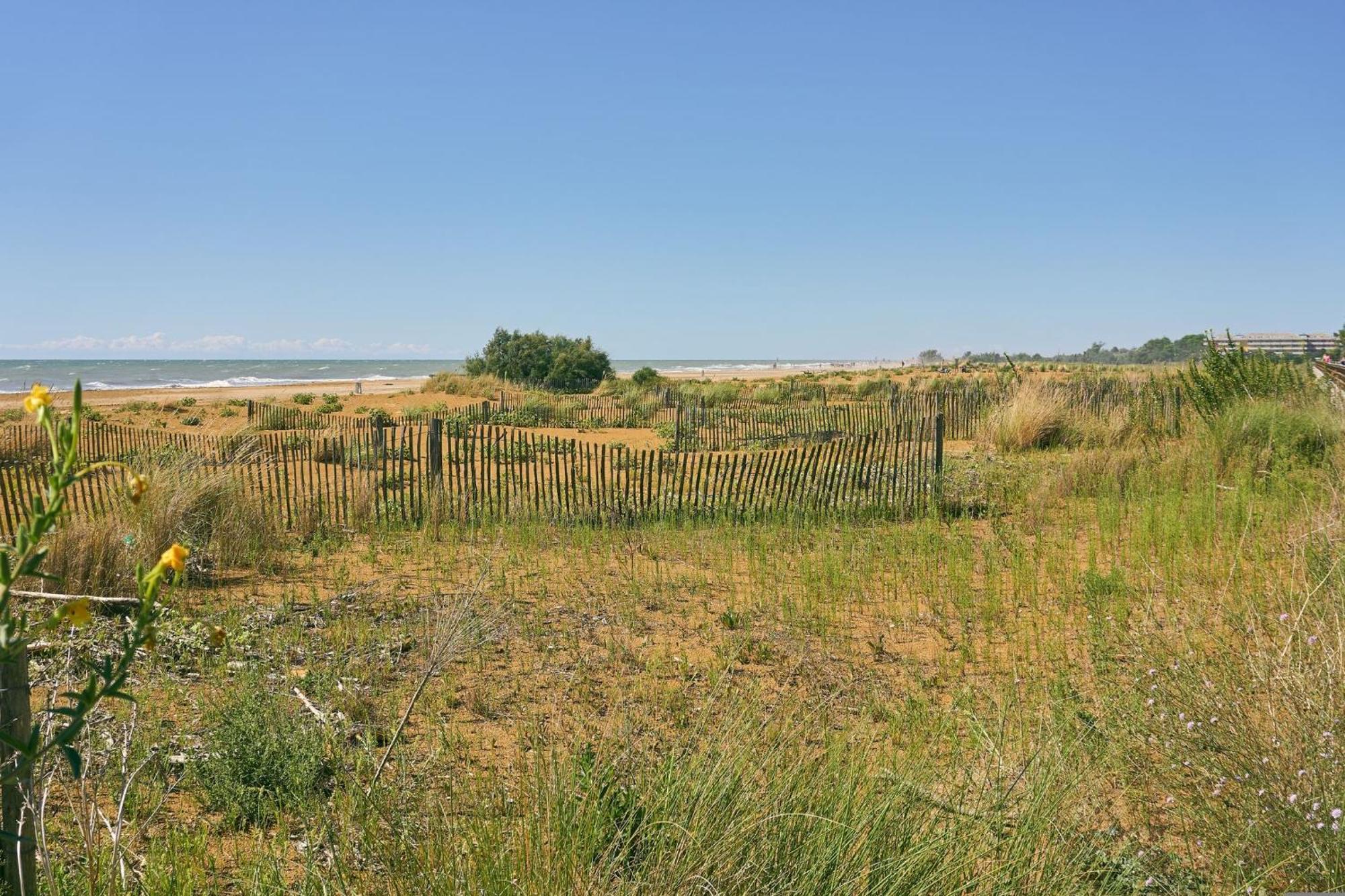 Tranquil Steps From Shore In Apartment Bibione